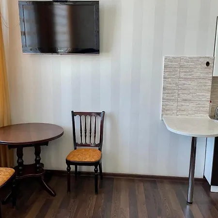 Apartment -біля вокзалу-недалеко від центру-городоцька 151